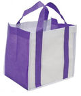 Таможня напечатала Тотес выдвиженческих сумок ходя по магазинам в зеленом цвете/, пурпур/белизна
